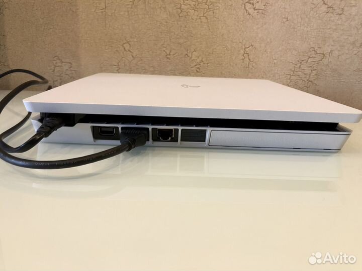 Sony ps4 slim 1tb белая +700 игр