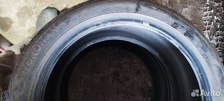 Yokohama Advan A039 235/45 R18