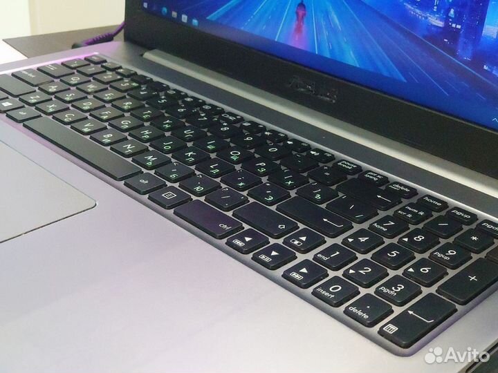 Игровой стальной ноутбук i5 6200/gtx950/512gb ssd