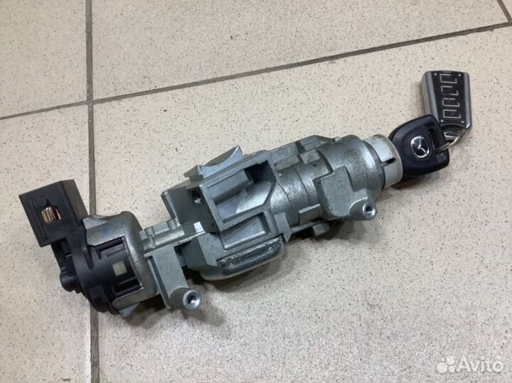 Замок зажигания Mazda 3 BK LF5002300A 2006