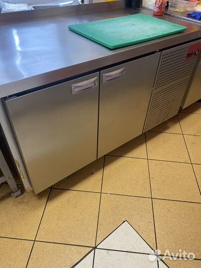 Холодильный стол