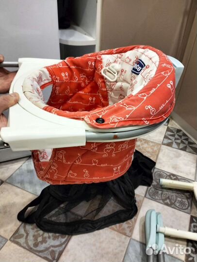 Навесной стульчик Chicco 360 Hook On