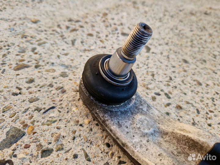 Нижний рычаг передней подвески для Mercedes W176