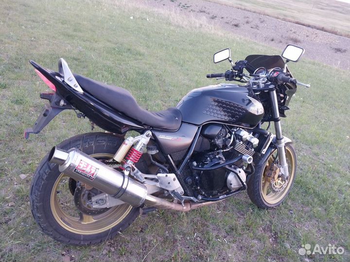 Honda cb 400 vtec 3