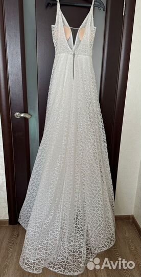 Свадебное платье и фата