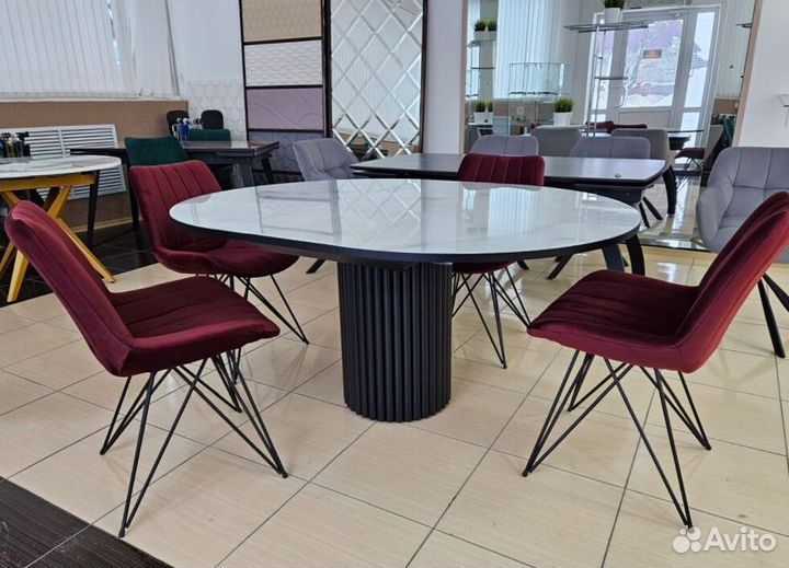 Стол повашимразмерам SVR-29261