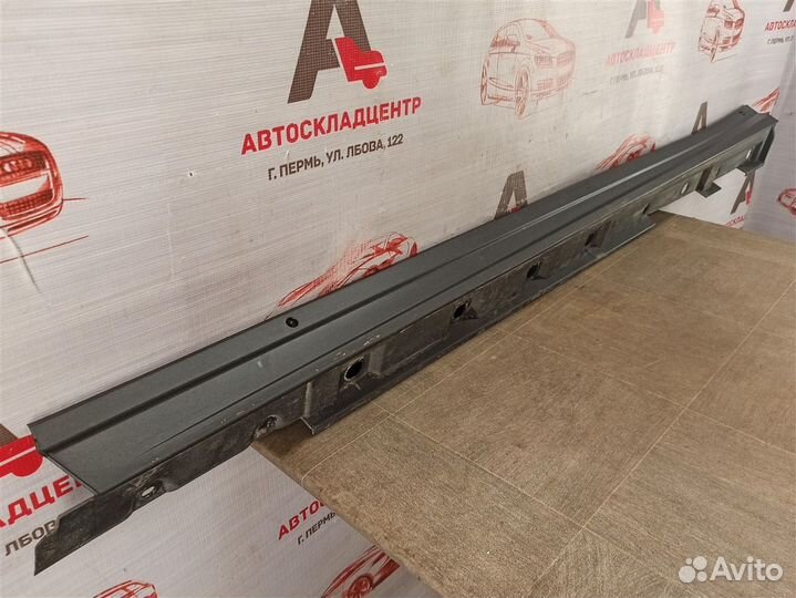 Накладка порога кузова - наружная облицовка правая