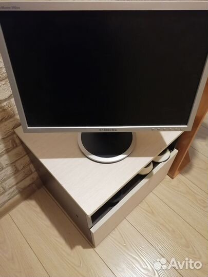 Монитор Samsung