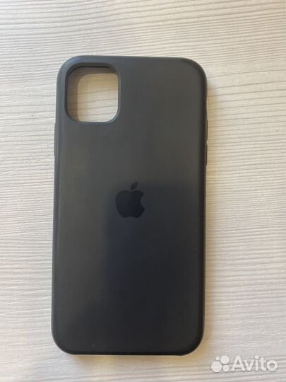 Чехол на iPhone 11 оригинальный