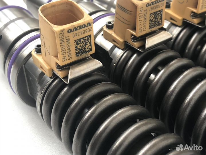 Насос-форсунки Volvo D13D 20584345