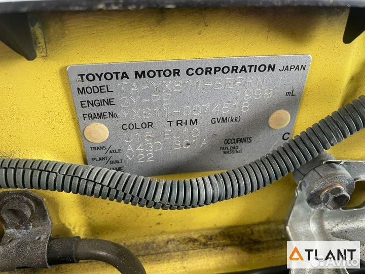 Бампер передний toyota comfort