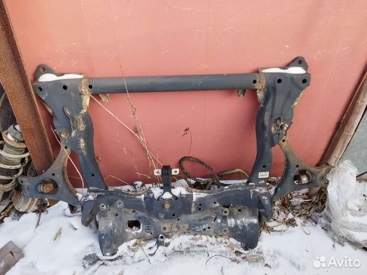 Балка передняя подрамник Honda Civic 8 4d гибрид