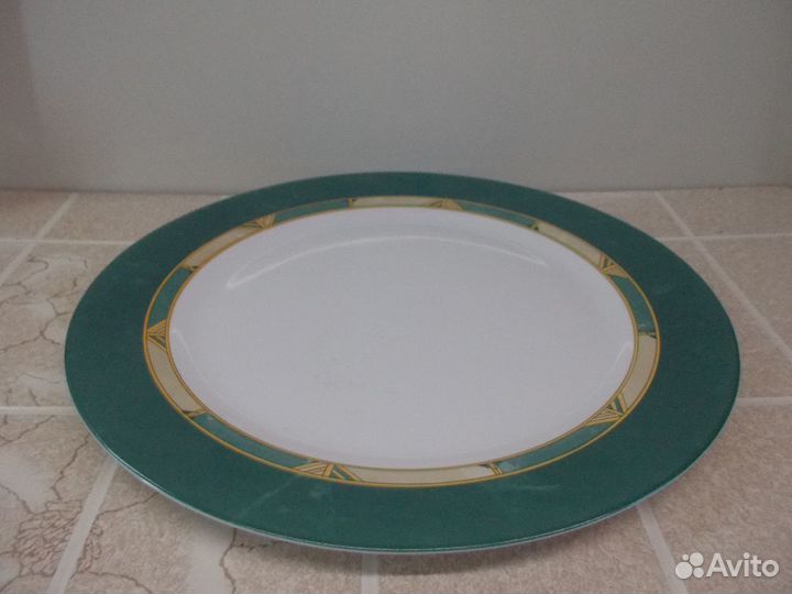 Блюдо большое круглое и овальное