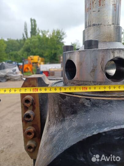 Гидроцилиндр 150 т тпа emgel Viktori 1050/150