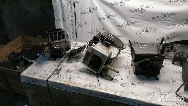 Печка Отопитель в сборе Nissan Avenir w10 cd20td