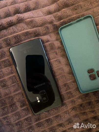 Мобильные телефоны бу samsung s9