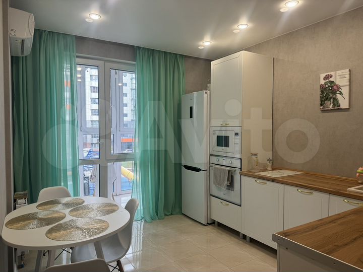 2-к. квартира, 53 м², 3/9 эт.