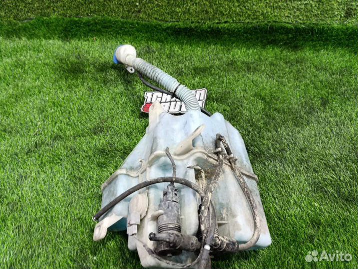 Бачок стеклоомывателя Land Rover Freelander L359