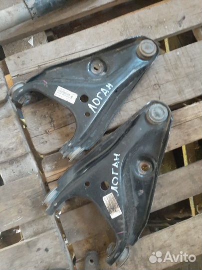 Рычаг подвески Рено Логан (перед)