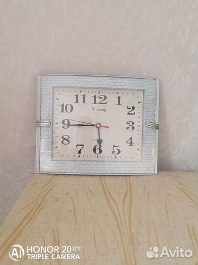 Часы настенные б/у
