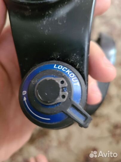 Стопорное кольцо на вилку rock shox