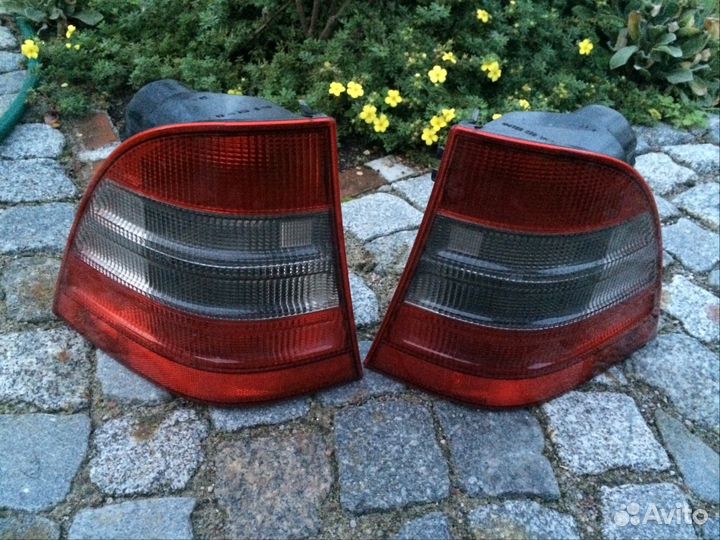 Задние фонари на мерседес
