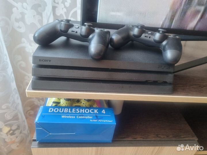 Аренда Playstation 4 Pro 2 геймпада