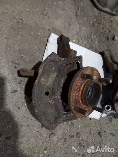 Кулак передний ниссан альмера классик