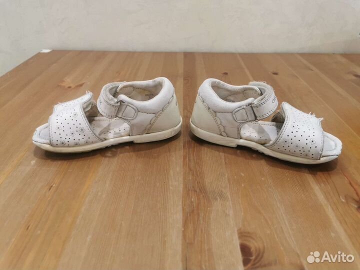 Босоножки детские geox 27 белые
