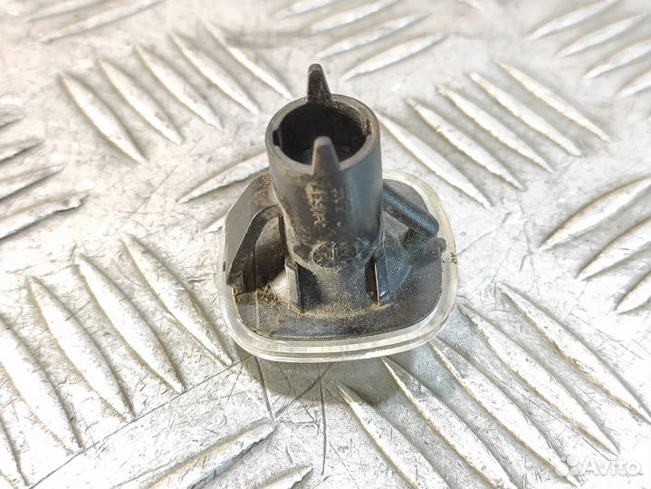 Повторитель в крыло левый Skoda Fabia 2007 2015