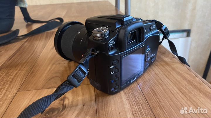 Зеркальный фотоаппарат Sony dslr a100