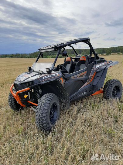 Plaris RZR XP 1000