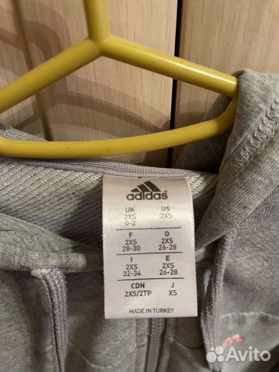 Толстовка adidas