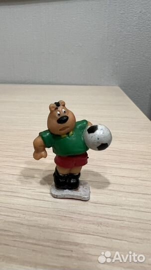 Продам игрушки из яйца киндер, ландрин