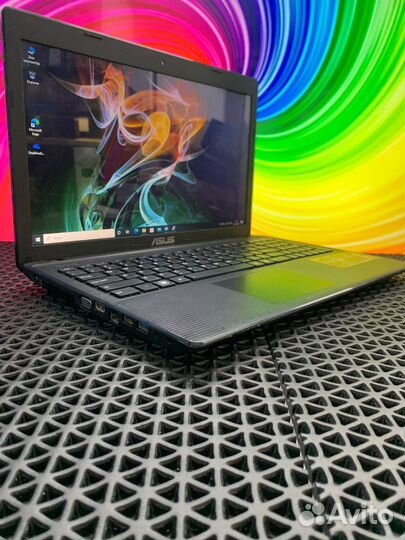 Шустрый ноутбук asus (1208 Н)