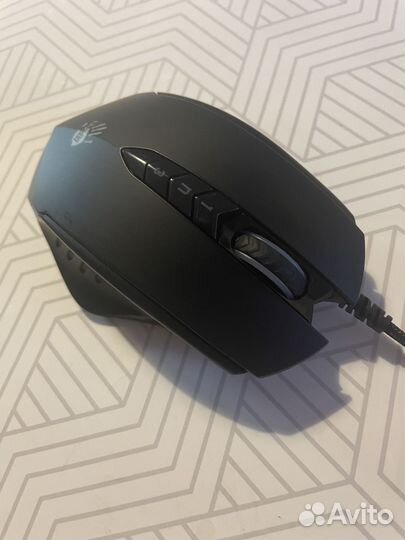 Игровая мышь bloody v8
