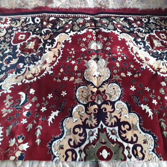 Подушки, одеяла, покрывало