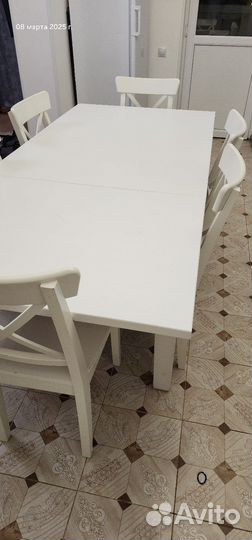 Стол Стёрнэс и стулья Ингольф