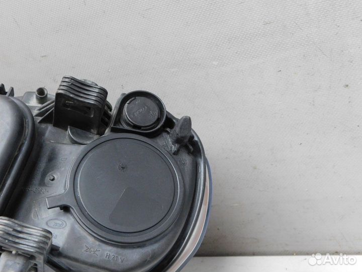 Фара правая Volvo XC70 Cross Country (84742)