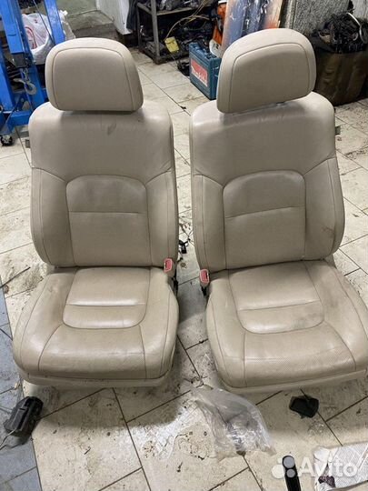 Комплект сидений Toyota Land Cruiser 200
