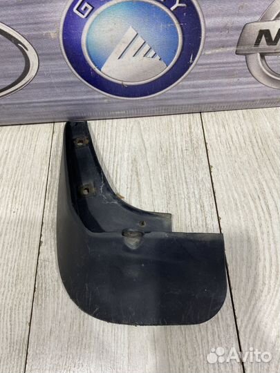 Брызговик задний geely MK Лев