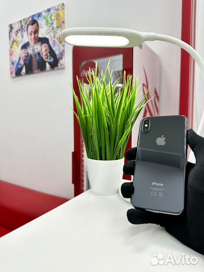 iPhone X, 64 ГБ