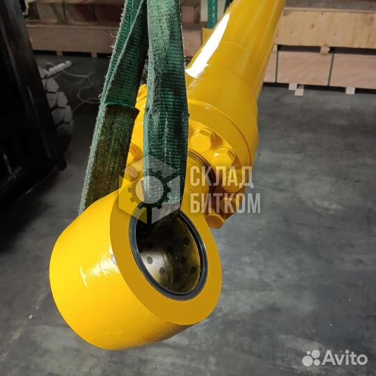 Гидроцилиндр стрелы Komatsu PC300-7