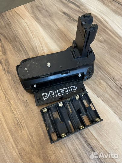 Батарейный блок canon 7D BP-E7