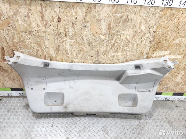 Обшивка крышки багажника Renault Laguna 2008-2015