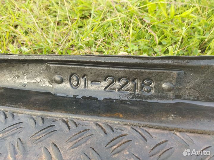 Коврик багажника Mitsubishi Pajero 2