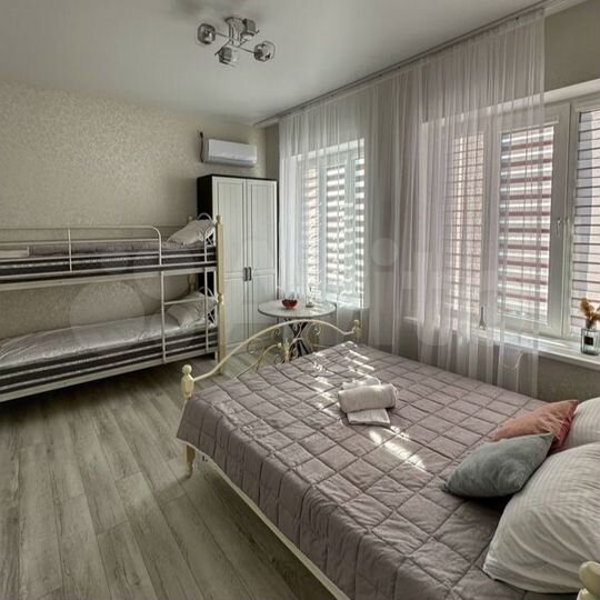 Комната 25 м² в 6-к., 2/2 эт.