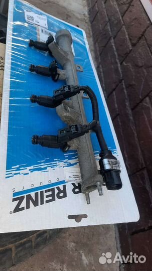 Форсунки 4 шт с топливной рампой