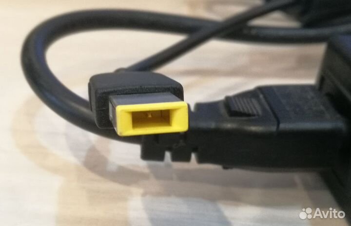 Новый блок питания для Lenovo 19.5v 6.15A