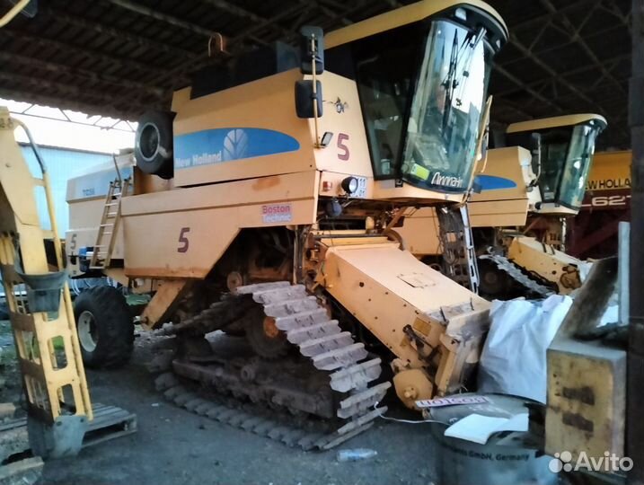 Комбайн New Holland TC 56, 2005